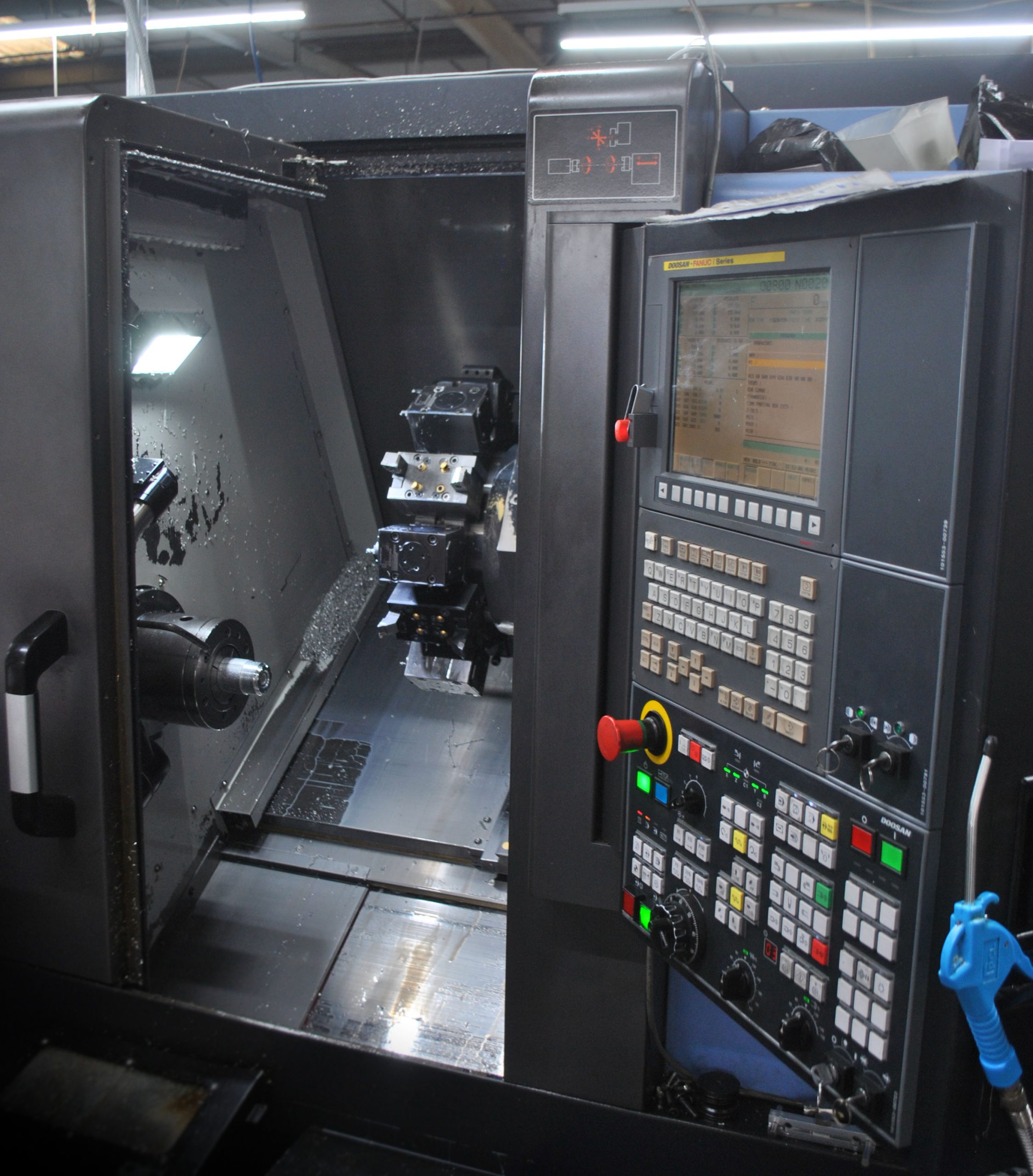 Interior of a Lynx 2100LMB lathe